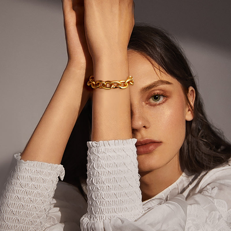 Gold Chunky Thick Link Chain Bracelet Scene Graph Gold Chunky Thick Link Chain Bracelet Scene Graph