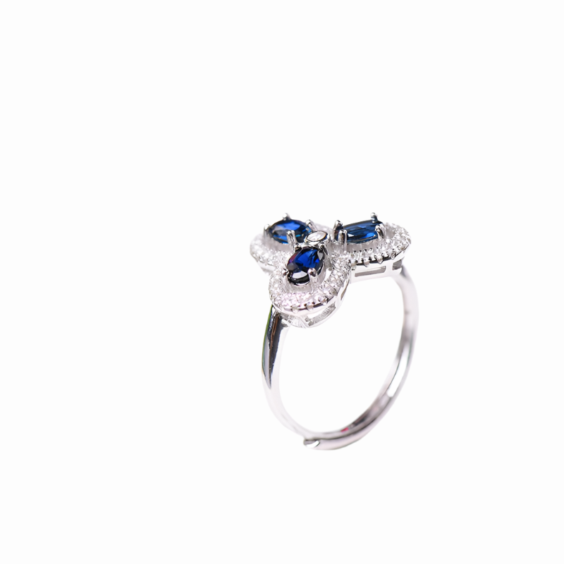 AuricAdorn Natural Sapphire Clover Ring in 925 Silver AuricAdorn Natural Sapphire Clover Ring in 925 Silver