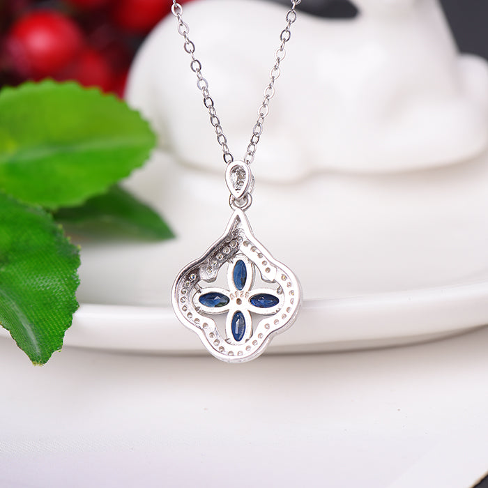 AuricAdorn Natural Sapphire Pendant in 925 Silver - Four Leaf Clover AuricAdorn Natural Sapphire Pendant in 925 Silver - Four Leaf Clover